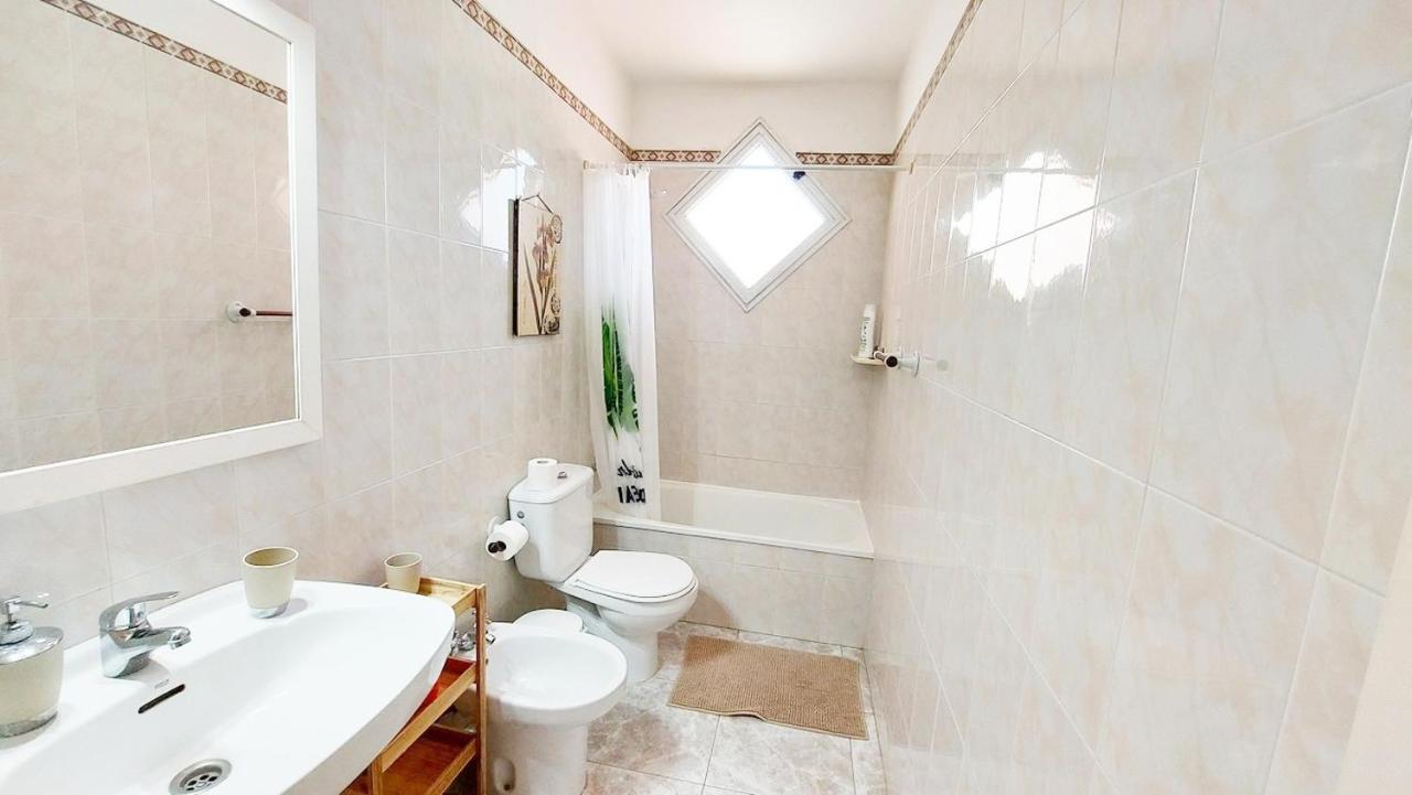 Centric 2 Bedrooms Apartment Near To The Beach - By Tenerifehints El Médano Esterno foto